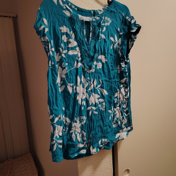 Danielle Rain Green and white sleeveless shirt plus size aqua green with white - Picture 1 of 4